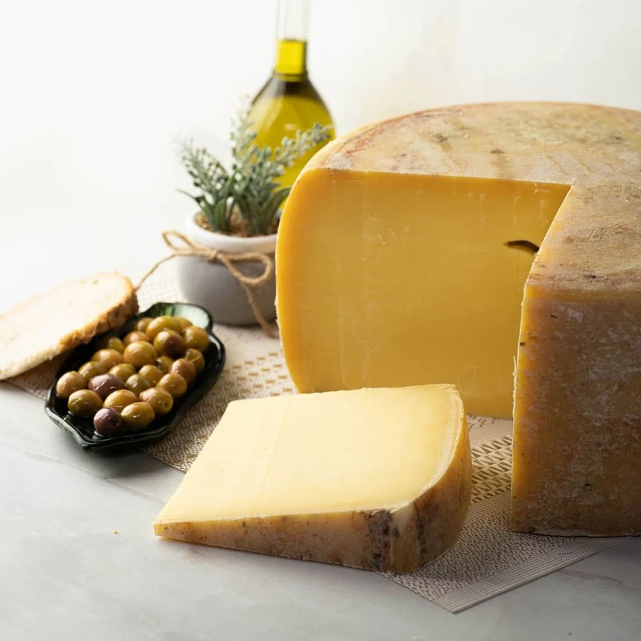 Tam Yağlı Kars Eski Kaşar Peyniri